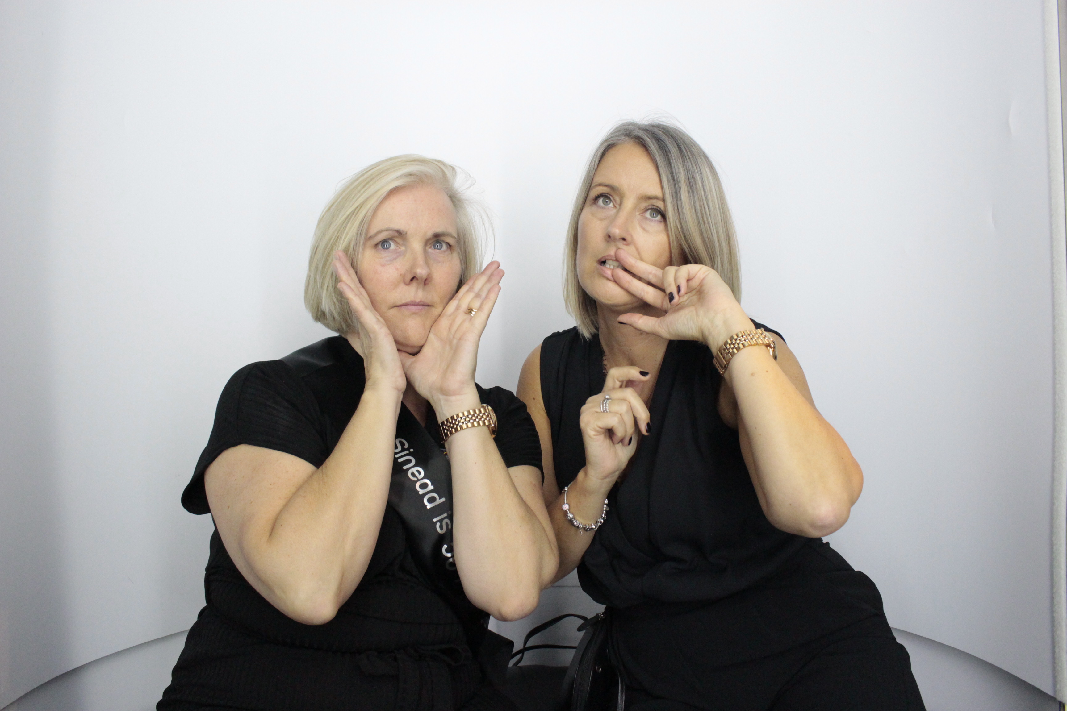 Sinead Byng 50th Birthday Party | View more photos from the event at gallery.myphotoboothexperience.co.uk/u/MyPhotoBoothExperienceLtd/Sinead-Byng-50th-Birthday-Party